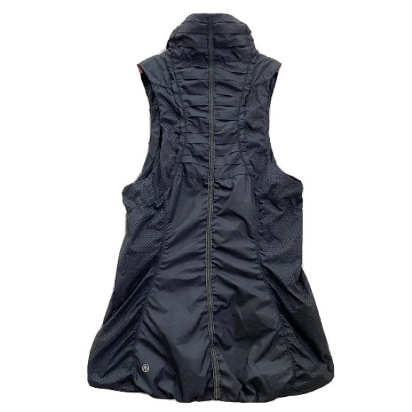 LULULEMON Black Lightweight Pleated Reflective Vest Size 4 - Picture 9 of 16